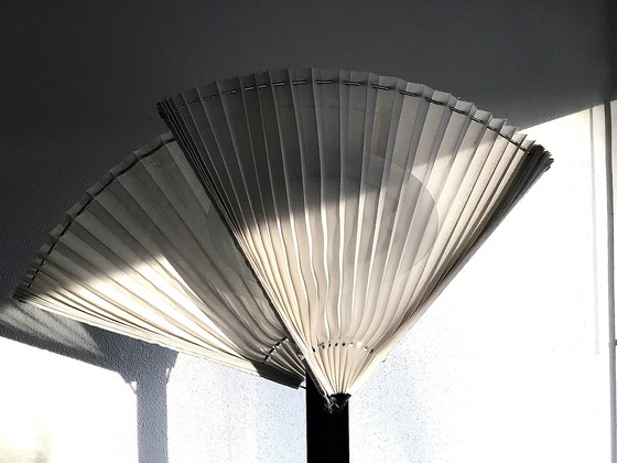 Image 1 of ‘Butterfly’ vloerlamp, Flos, jaren 80