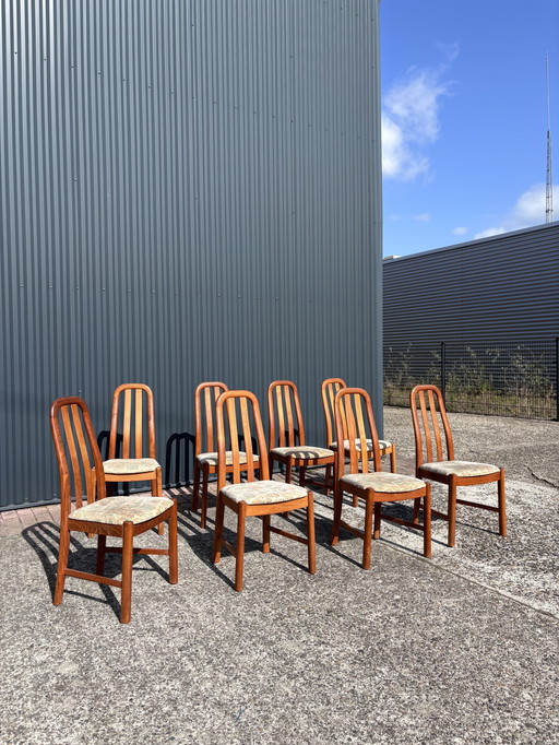 8 X Chaises de salle à manger vintage en teck