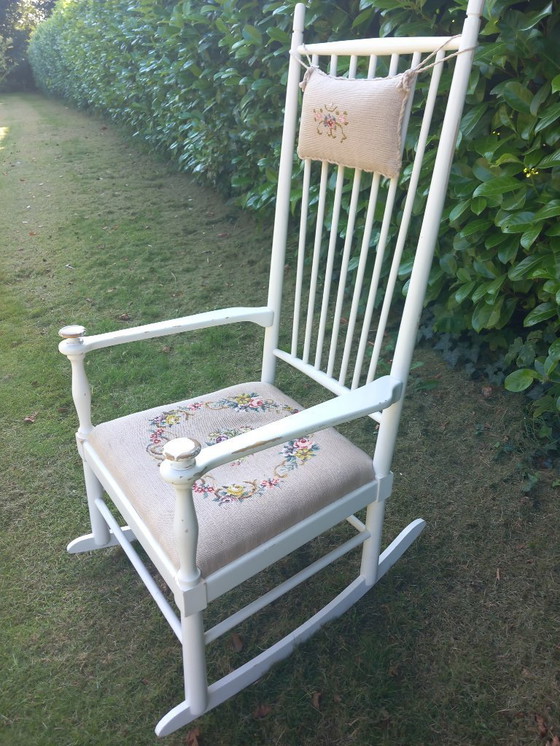 Image 1 of Fauteuil à bascule