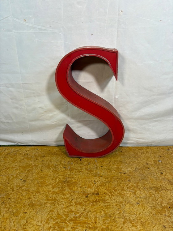 # Lettere in metallo 3D stile industriale vintage | Insegna aziendale originale | Lettere rosse grandi e (photo 8 of 13)