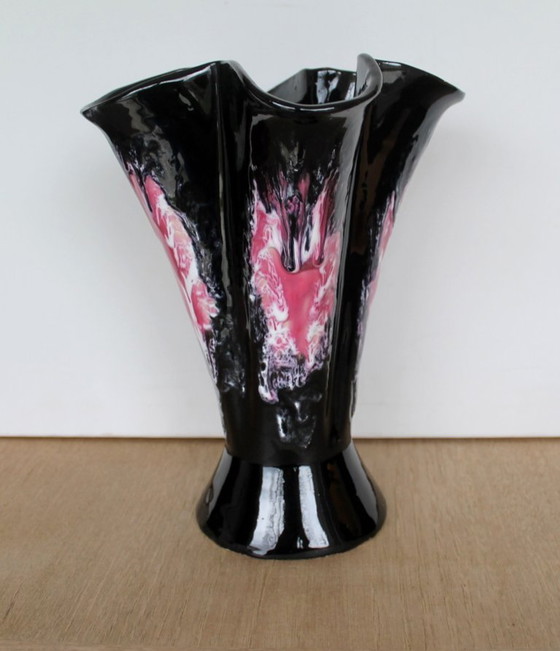 Vaso Vallauris 'Plissé', Nero & Pink Lava (Anni '50/'60) – Vasi, Ceramic (photo 2 of 9)