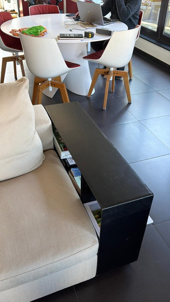 Image 1 of Flexform Groundpiece Das Design, bekannt als Flexform-Bestseller, wurde im Jahr 2001 eingeführt.