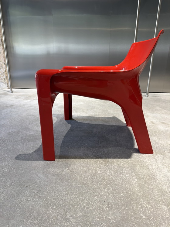 Fauteuil Artemide Vicario de Vico Magistretti, 1970 – Plastic, Fiberglass (photo 5 of 7)