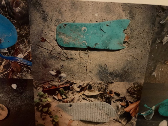 Image 1 of Fotocollage aangespoelde strandslippers