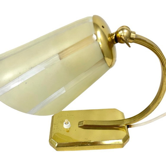 Image 1 of Art Déco/Modernistische bureaulamp, Duitsland, jaren 1950, met messing en glazen kap.
