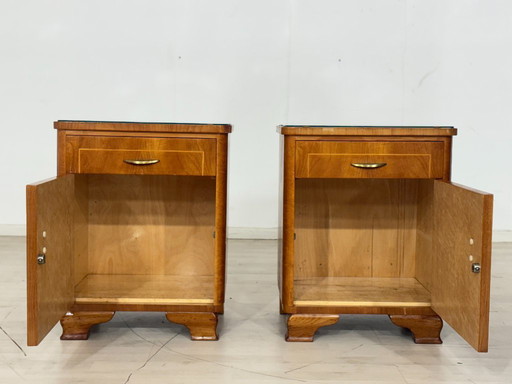 2x Zeer mooie vintage nachtkastjes / bijzettafels / nachtkastjes in mid-century stijl