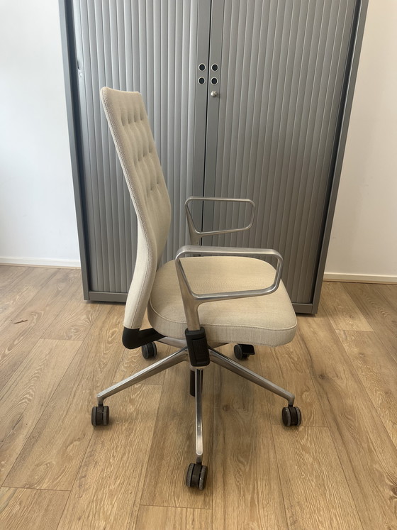 Image 1 of Vitra ID-Zierleiste – Bürostuhl – Sandchrom – 8 Stück verfügbar