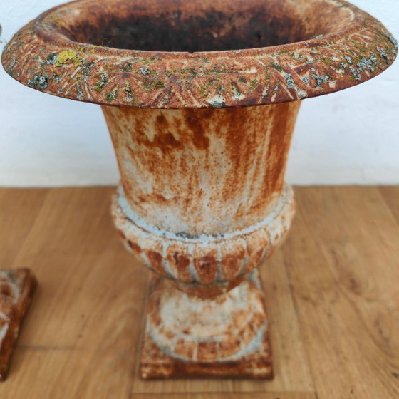 Image 1 of Gietijzeren tuinvazen, plantenbakken bloembakken. Set prijs  