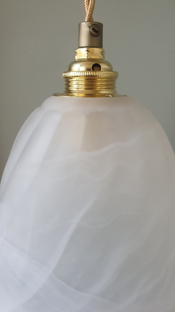 Ensemble de Suspensions Vintage en Verre Dépoli avec des 'Tourbillons' Tissés dans le Verre. – Metal (photo 8 of 18)