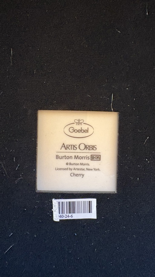 Morris Ceramic Button