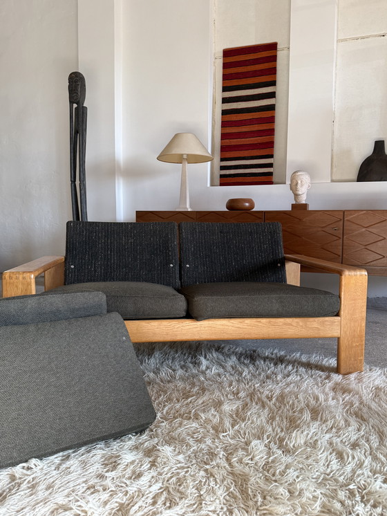 Image 1 of DIVANO 2 POSTI CARL STRAUB IN LEGNO DI FRASSINO E TESSUTO BOUCLÉ, ANNI '70