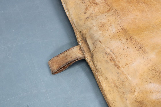 Image 1 of 1930er Jahre Tschechoslowakische dicke Leder-Turnmatte, patiniert