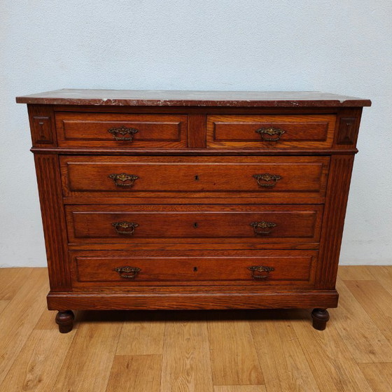 Image 1 of Comò antico, cassettiera, mobile da bagno con piano in marmo.