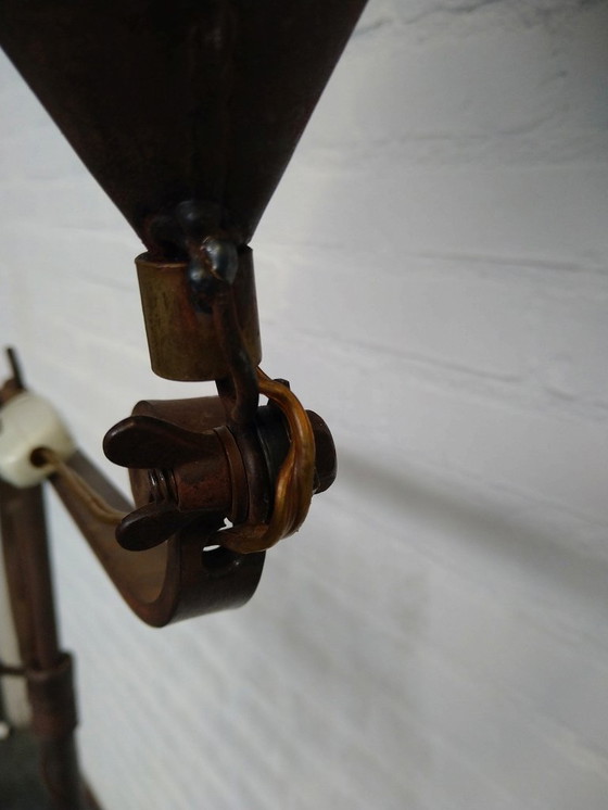 Image 1 of Lampadaire en fer forgé des années 1930 avec abat-jour en cuivre