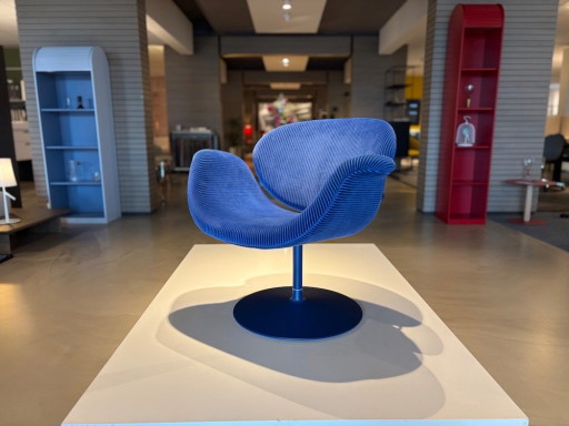 Artifort Tulip Midi