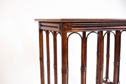 Table en bambou vintage en brun foncé noble