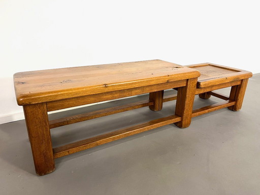 Brutalistische Franse side table van massief eikenhout uit de jaren 60