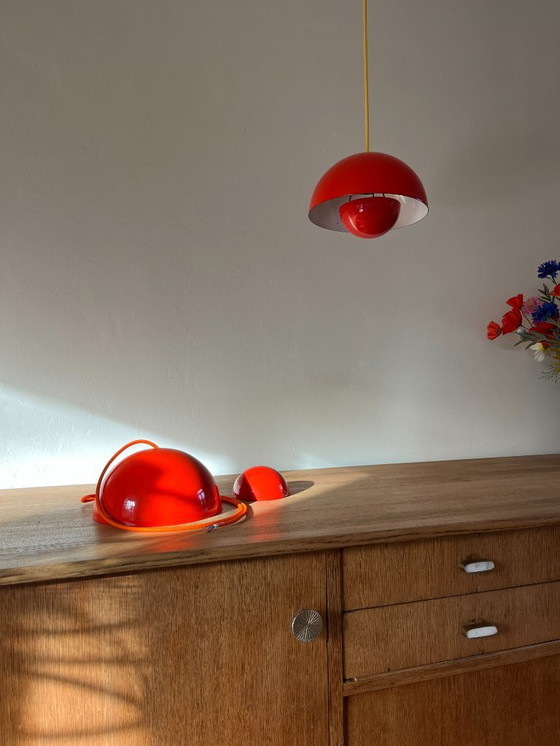 Image 1 of Set di 2 vasi da fiori vintage Louis Poulsen - Verner Panton - VP1 - Lampada dal design danese