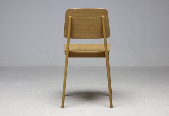 Image 1 of Chaise longue Vitra Jean Prouvé, totalmente de madera de roble natural: artesanía atemporal en roble macizo.