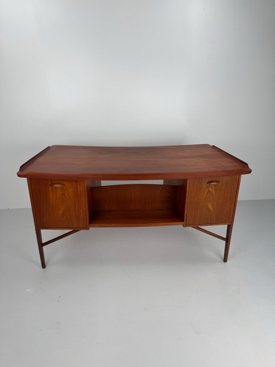 Boomerang Executive Desk, Svend Aage Madsen for H.P. Hansen, Denmark, 1960s, Wood, Brown (photo 10 of 15)