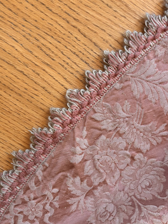 Image 1 of Tischdecke aus Seidendamast 19.