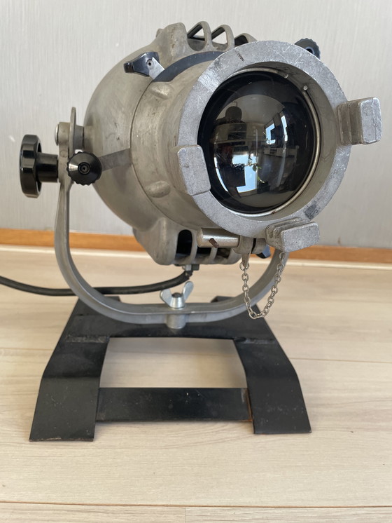 Image 1 of Strand Electric patt 23 Pipo / Pig Nose