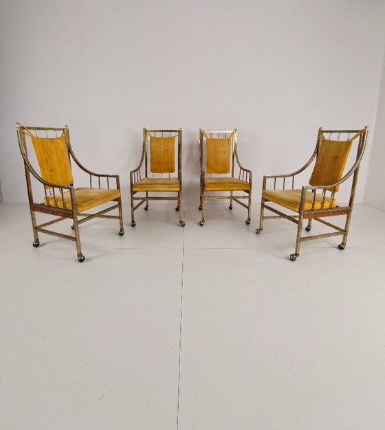 Conjunto único de sillas de comedor y salón de estilo de mediados de siglo – Doradas, fabricadas entre 1940 (photo 3 of 24)