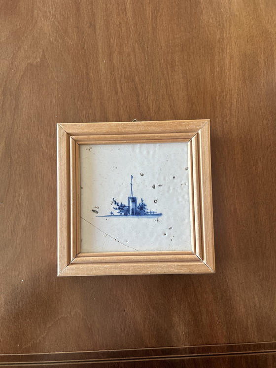 Image 1 of Set van 2 Antieke Delftse Tegels (18e Eeuw) - Vliegeren & Landschap