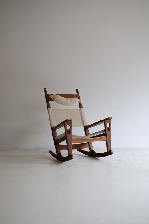 Fauteuil à bascule à trou de serrure GE-673, Hans J. Wegner