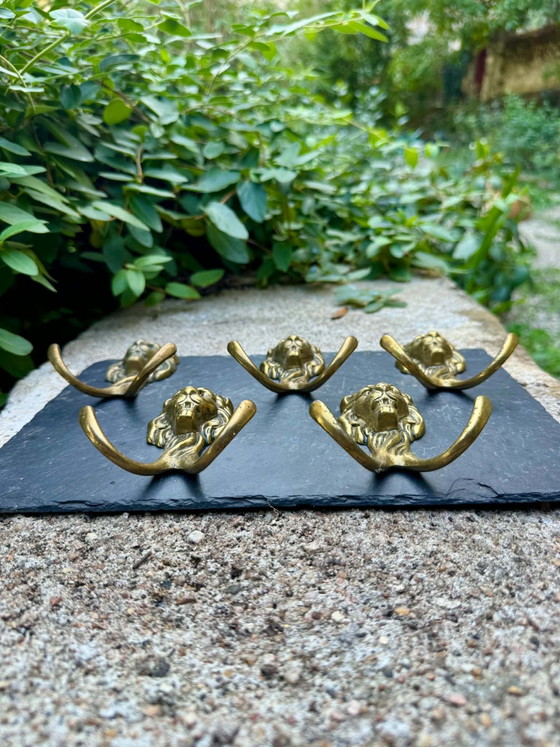 Set mit 5 Kleiderständern – patères lion, Brass (photo 2 of 5)