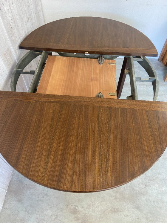 Image 1 of Vintage extendable table