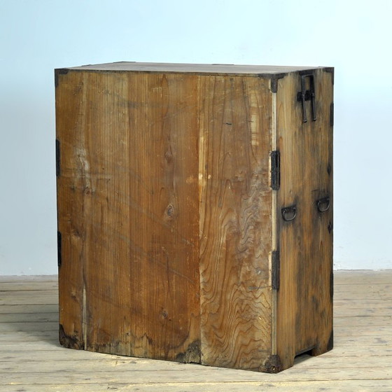 Image 1 of Commode japonaise Tansu, vers 1870