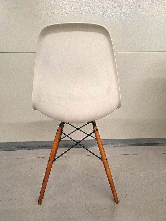 Image 1 of Set of 4 authentic Vitra Eames DSW dining chairs (2012)