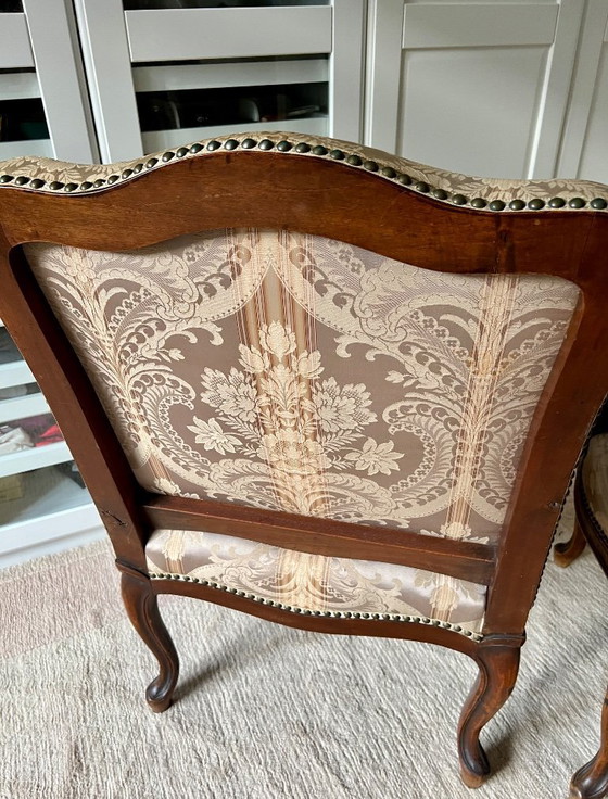 Image 1 of Pareja de sillones estilo Luis, tallados a mano, que necesitan restauración.