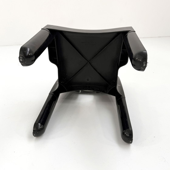 Image 1 of Set di 4 sedie Universale modello 4867 nere di Joe Colombo per Kartell, anni &#39;70