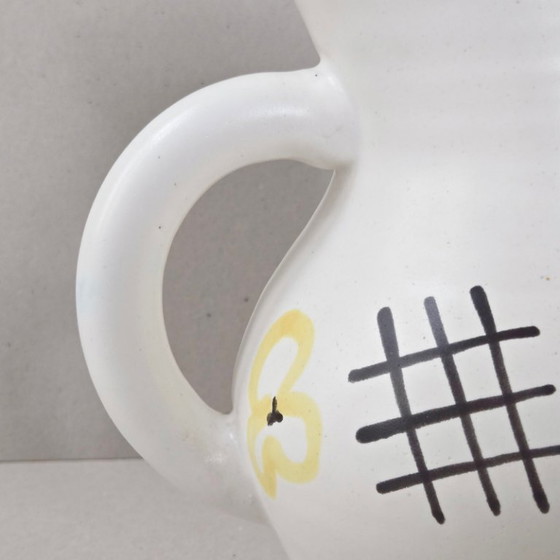 Image 1 of Vintage keramische kan/vaas van Vallauris uit de jaren 50, ontworpen door André Baud, in rockabillystijl uit de jaren 50.