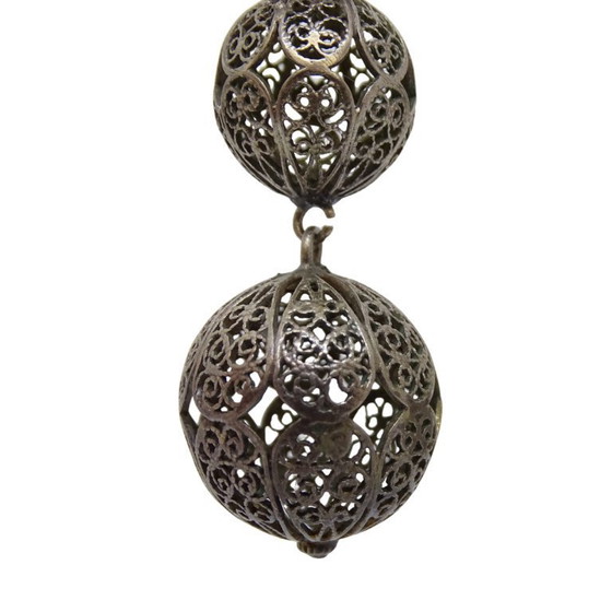 Image 1 of Boucles d'oreilles sphériques en filigrane Charro, argent massif 925, début du XXe siècle - Salamanque, Espagne