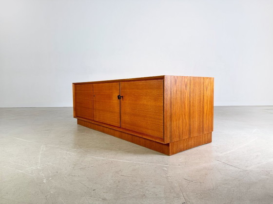 Image 1 of Originale WK Möbel Credenza di metà secolo in teak con cassettiera bassa