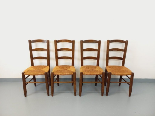 Set aus 4 Vintage-Stühlen im brutalistischen Stil aus Holz und Stroh aus den 1960er Jahren