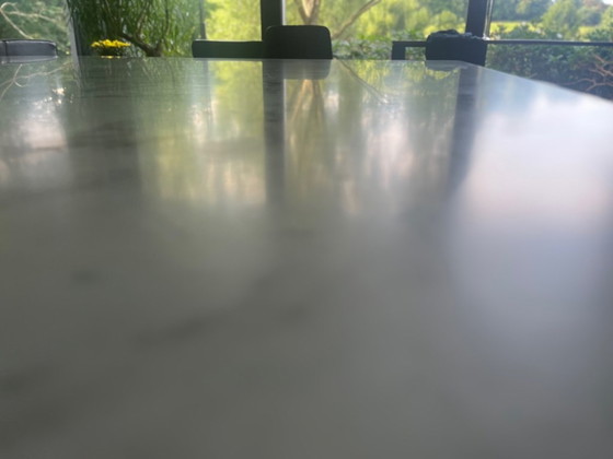 Image 1 of 1x Tisch TAVOLO95 von DePadova 140 x 140 cm mit Marmorplatte und kohlschwarzen Beinen in Bestzustand von Privat