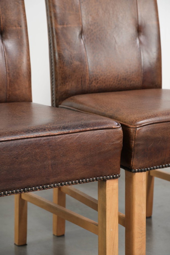 4x Beautiful large sheepskin dining chair in a dark cognac color with a lovely English look – Wood (photo 10 of 13)