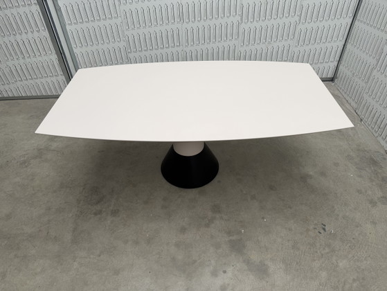 Image 1 of Mesa de comedor Arco Balance - Dune (crema) - Arnold Merckx