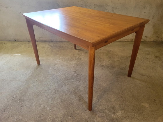 Image 1 of Table de salle à manger extensible en teck par Grete Jalk pour Glostrup