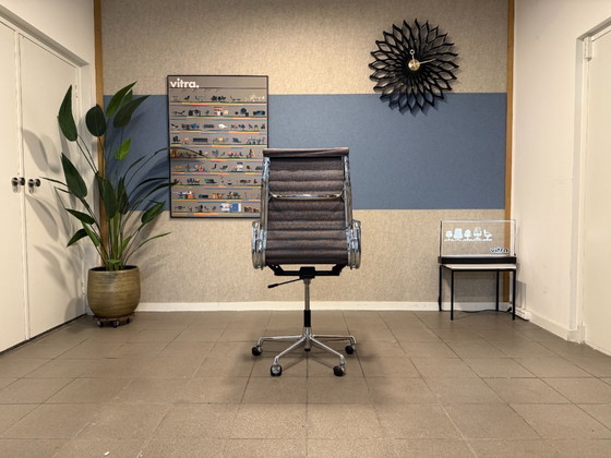 Image 1 of Vitra | Charles & Ray Eames | EA 119 | Gray Hopsack | Cromato | 1 pezzo