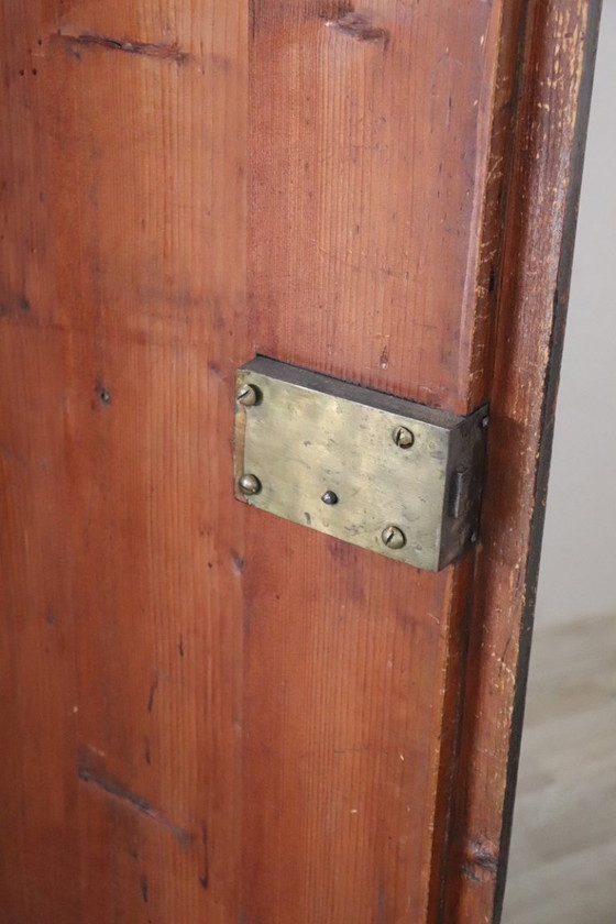 Image 1 of Armario Antiguo Tirolés con Secretos, Madera de Pino Pintada a Mano, Siglo XIX
