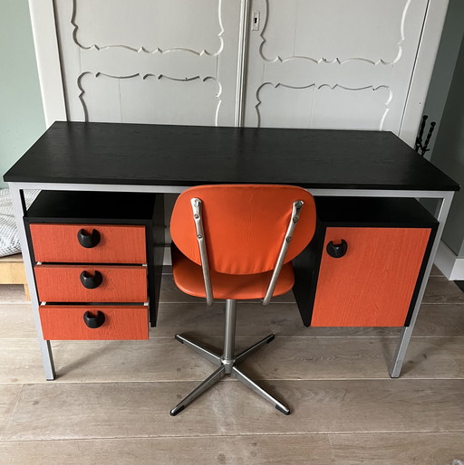 Bureau avec chaise 1960 orange rétro