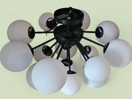 Image 1 of Colmore Sputnik kroonluchter – 15 glazen bollen – zwart metaal – Ø46 cm