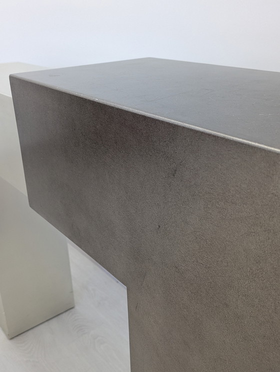 Image 1 of Roberto Mora, Dilmos - Console "Crasi" - Eigentijds ontwerp