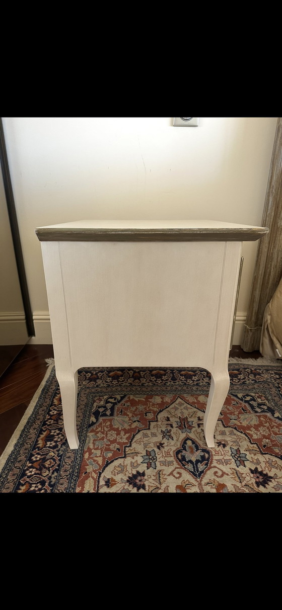 Image 1 of Chevet en bois massif à 1 tiroir