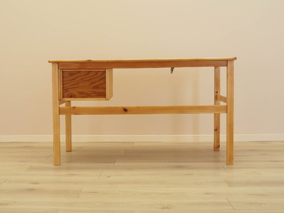 Scrivania danese in legno massello di pino con piano regolabile e cassetti, risalente agli anni '90. (photo 8 of 21)